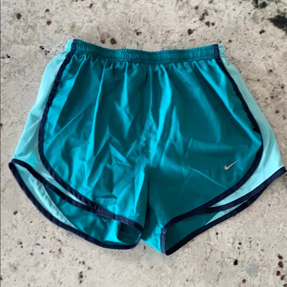 NIKE TEMPO DRY RUNNING SHORTS
